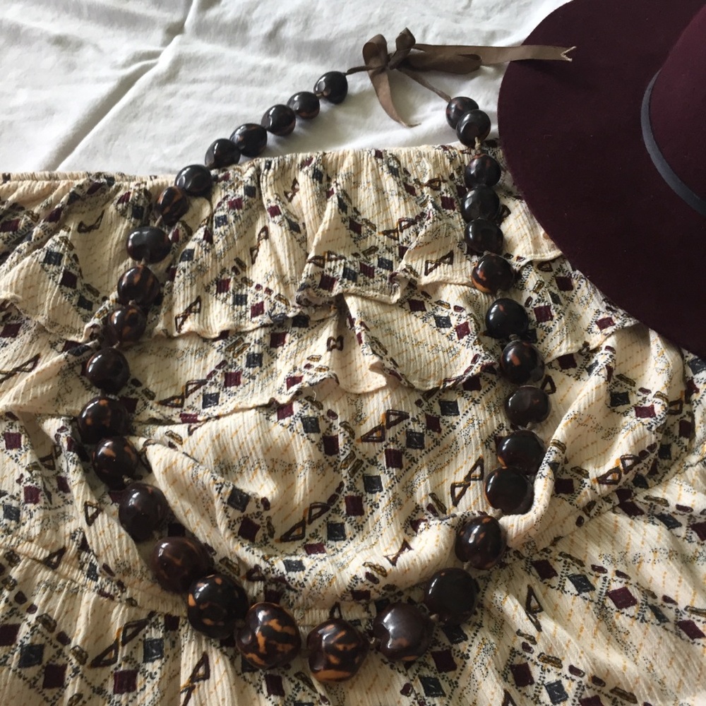 Hawaiian Kukui Nut Lei Necklace - Bohemian Style